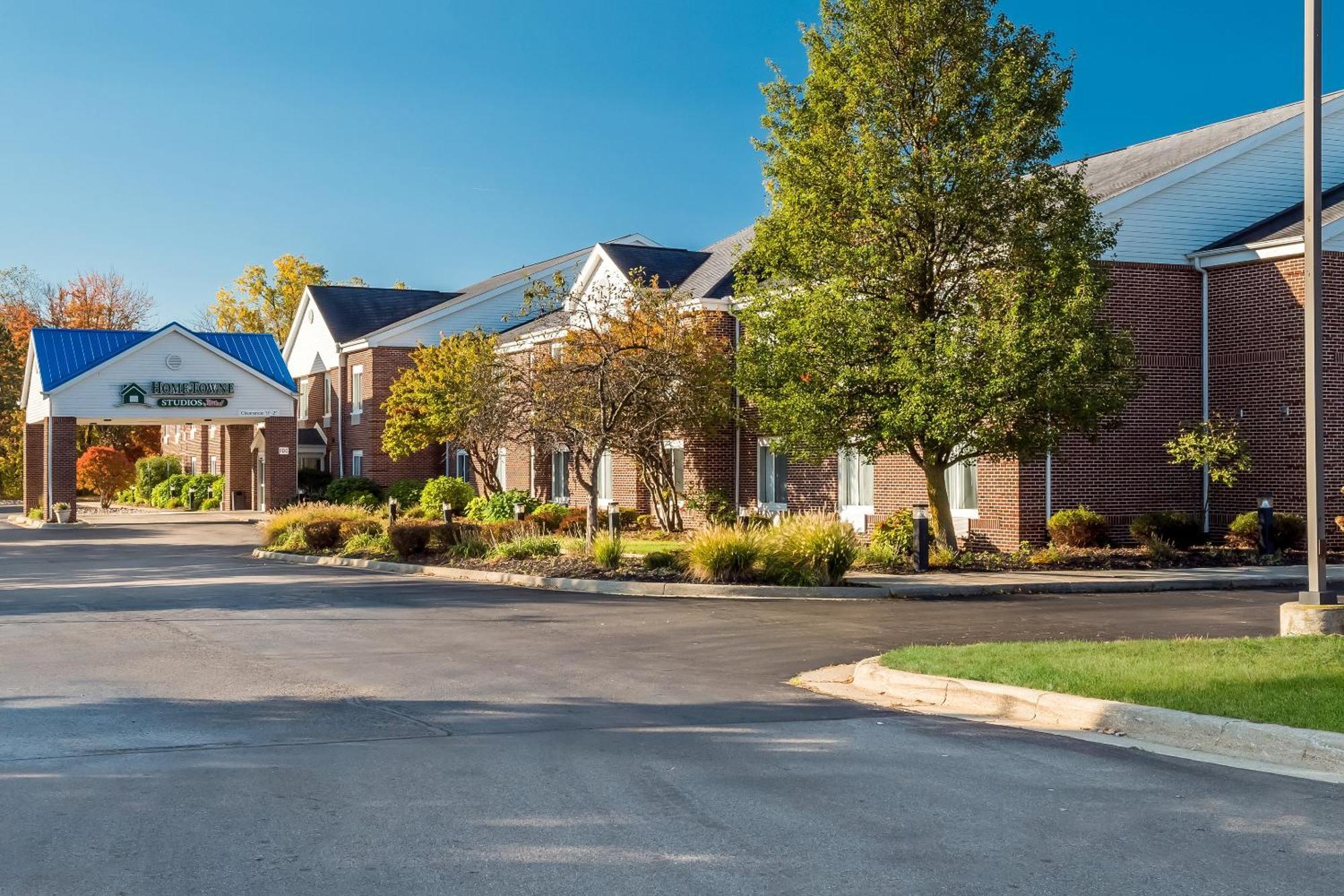 Hometowne Studios By Red Roof East Lansing - Okemos Exterior foto